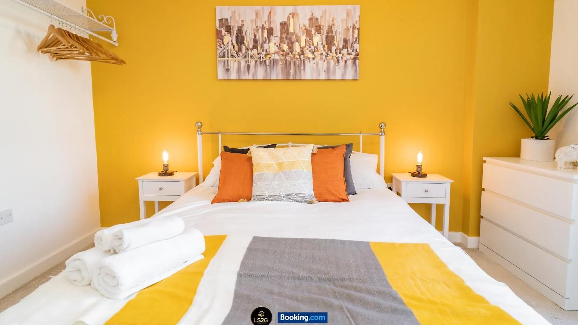 Apartment Spacious 2 Bedroom Apt By Ls2G Short Lets & Serviced Accommodation Greater London With Free Wifi United Kingdom
