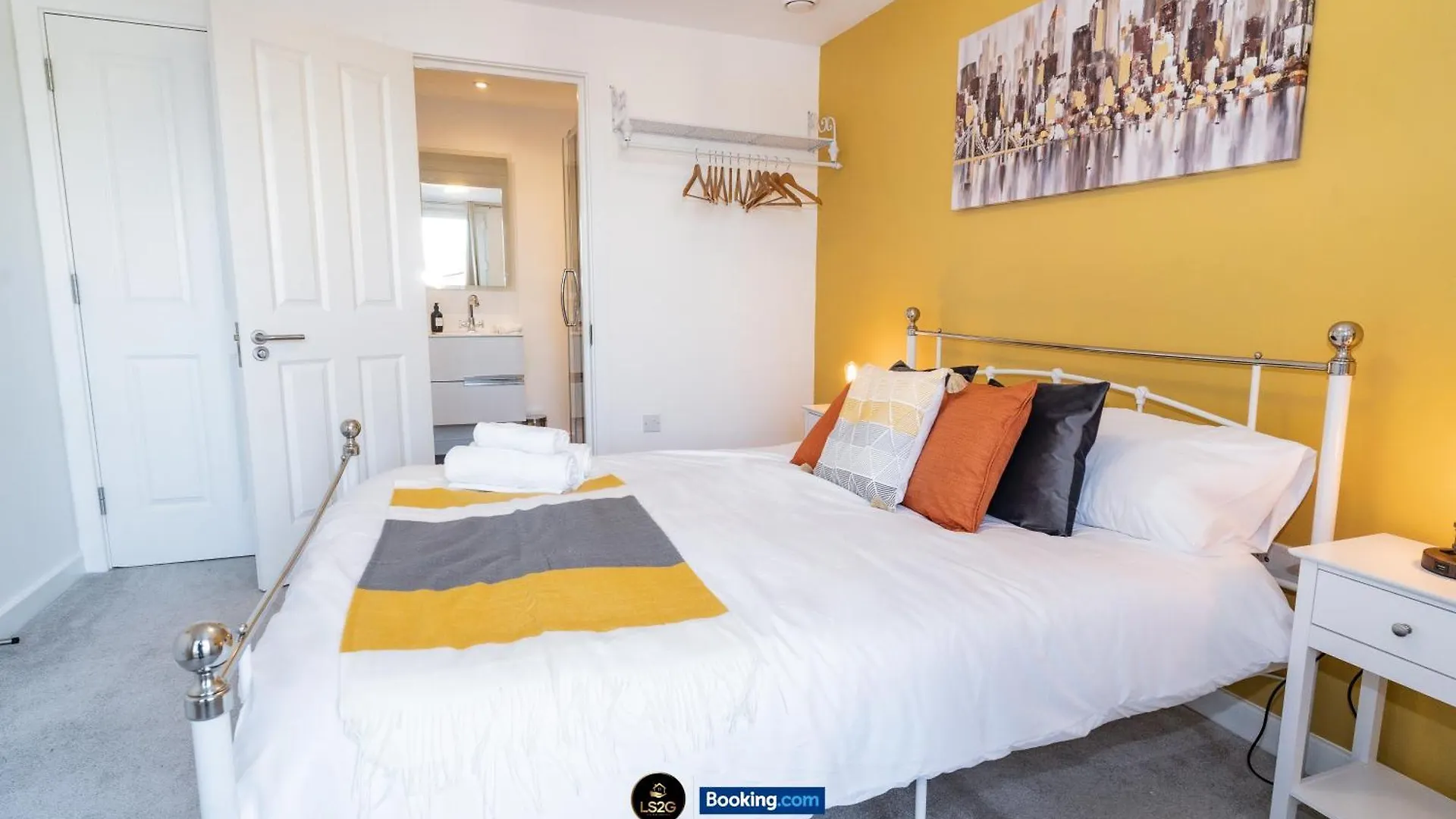 Spacious 2 Bedroom Apt By Ls2G Short Lets & Serviced Accommodation Greater London With Free Wifi 0*,  United Kingdom